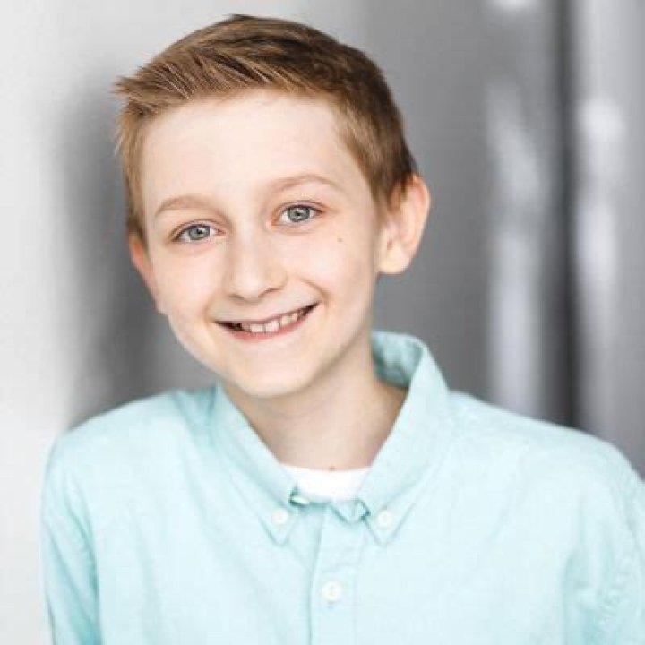 Cameron Nicoll Height, Weight, Net Worth, Age, Birthday, Wikipedia, Who, Instagram, Biography