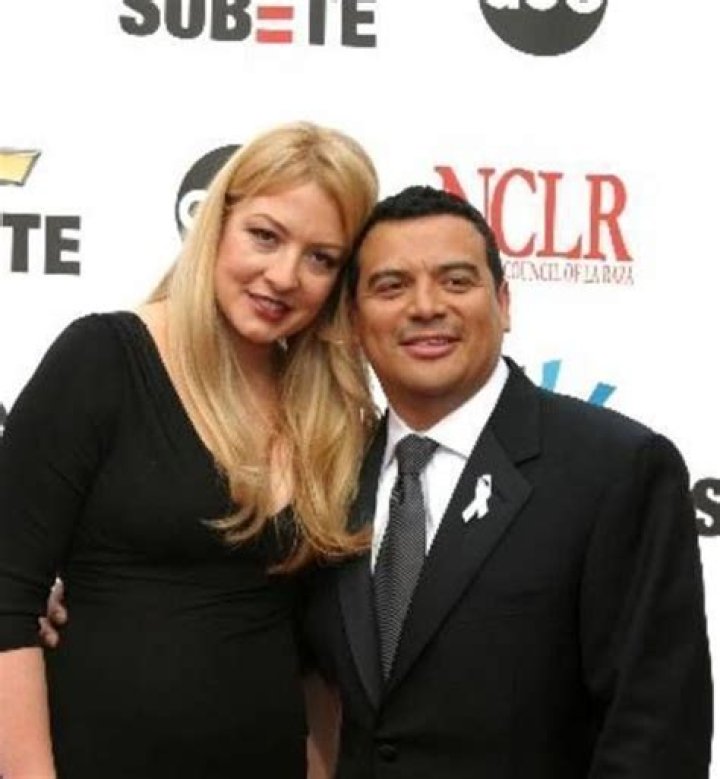 Carlos Mencia is married to wife, Amy Mencia, since 2003