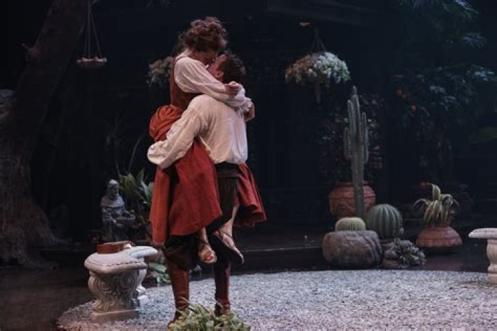 Erin Shields Height, Net Worth, Age,Wiki, Who, Biography, Boyfriend, Girlfriend