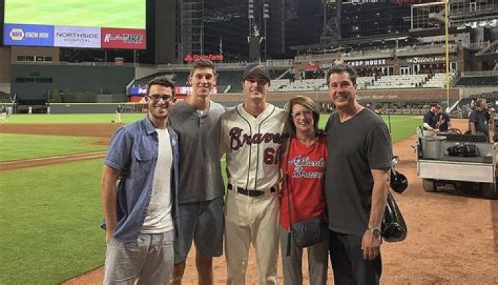 Who Are Jonathan And Carrie Fried? Meet Max Fried Parents And Family